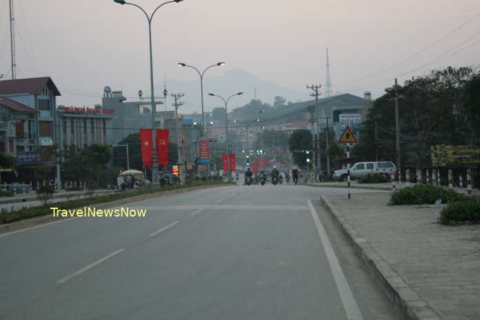 We can travel to the Ba Be National Park from Bac Kan City via a very good road, the distance is 80km