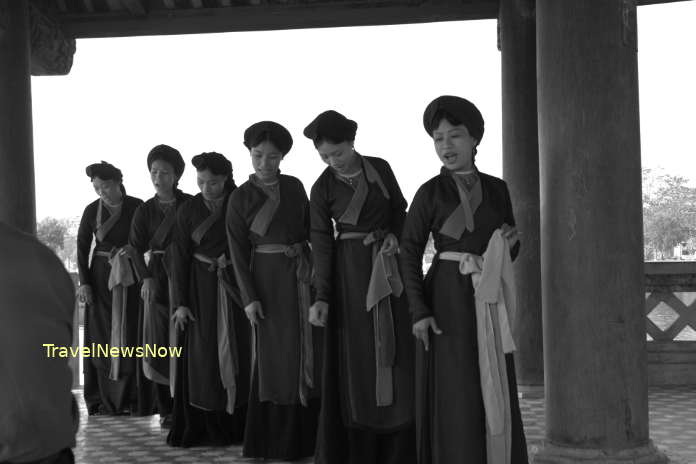 Performing Quan Ho Folk Songs at the Do Temple in Bac Ninh