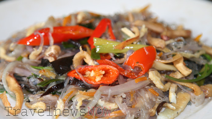 Fried mien noodle with seafood