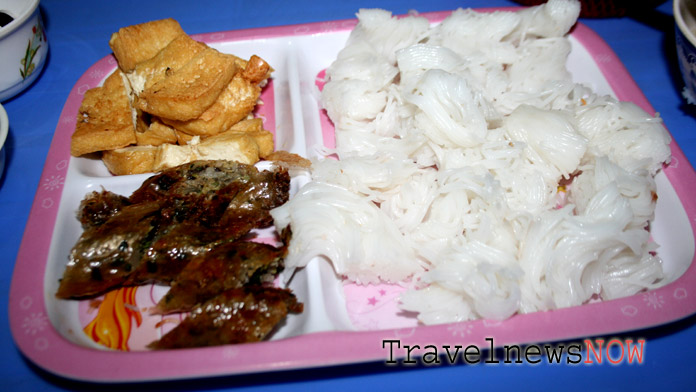 Vermicelli with fried tofu, nem and fermented shrimp