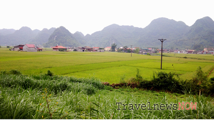 The Bac Son Valley in Lang Son Province is a great spot for photography and ethnic village tours