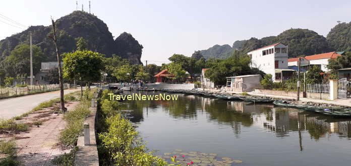 The jetty where you start a rowing boat trip through Thung Nang Valley