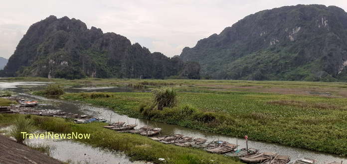 The road around Van Long Nature Reserve offers peaceful and idyllic countryside which we can cycle for a few hours