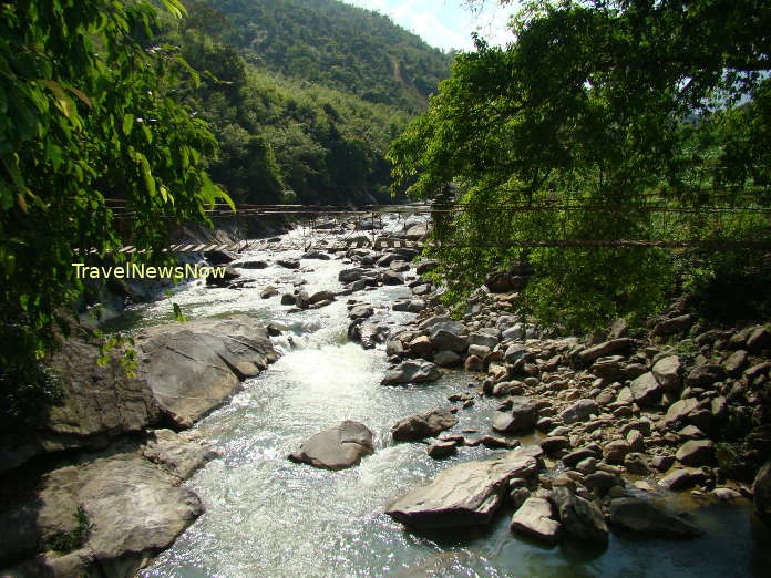 The suspension bridge near Giang Ta Chai Village