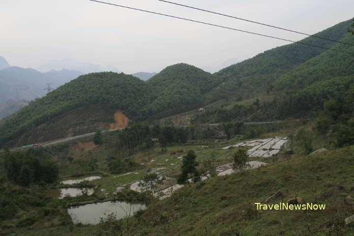 Lung Lo Pass between Son La and Phu Tho Provinces