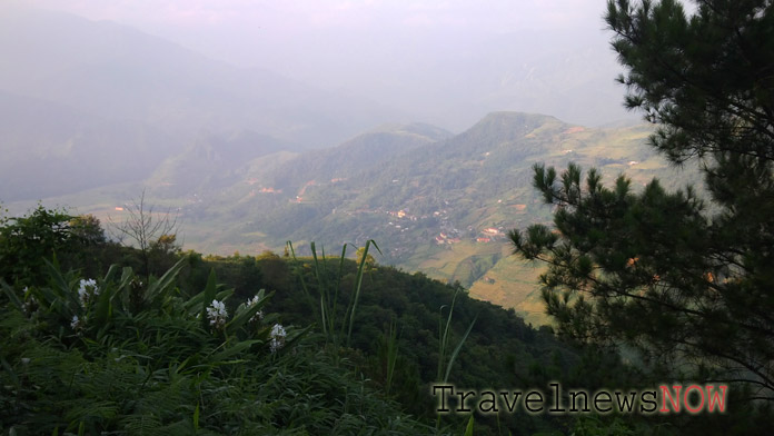 Sometimes it is clear and the landscape at the Khau Pha Pass is stunning