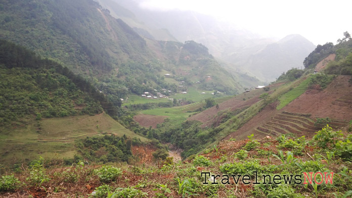 Beautiful mountains and valleys at Tram Tau