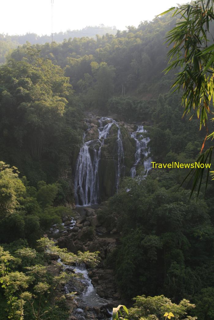 Go Lao Waterfall