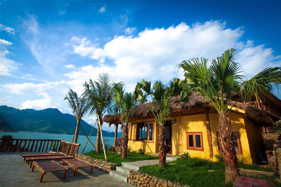 Mai Chau Hideaway Lake Resort 