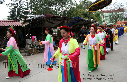 traditional dancers